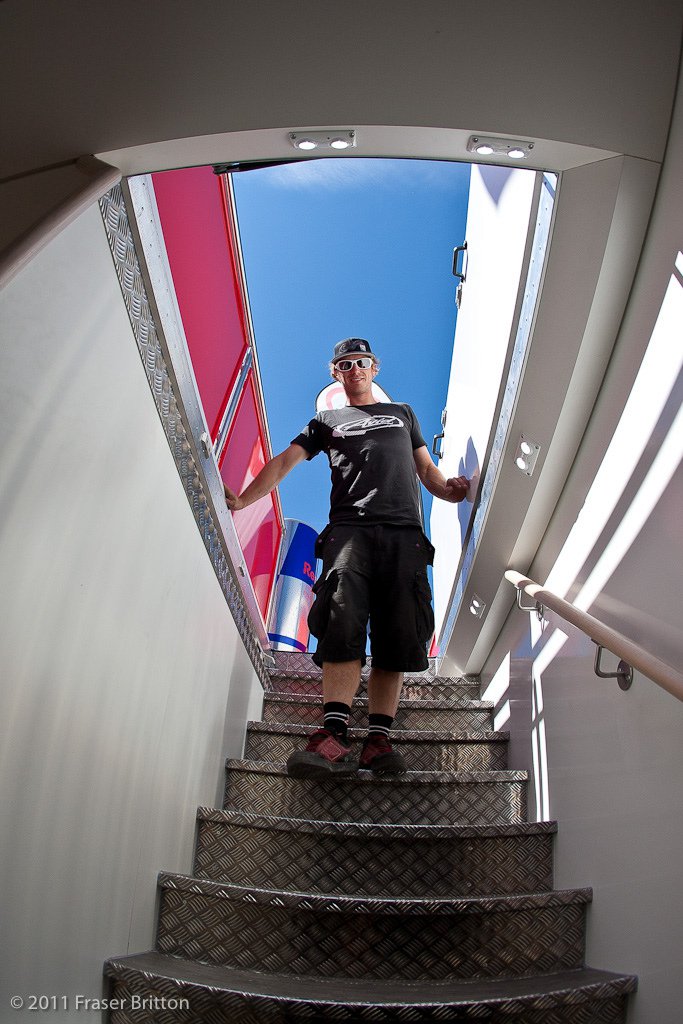 SRAM получил новый трейлер-стенд для Европы!