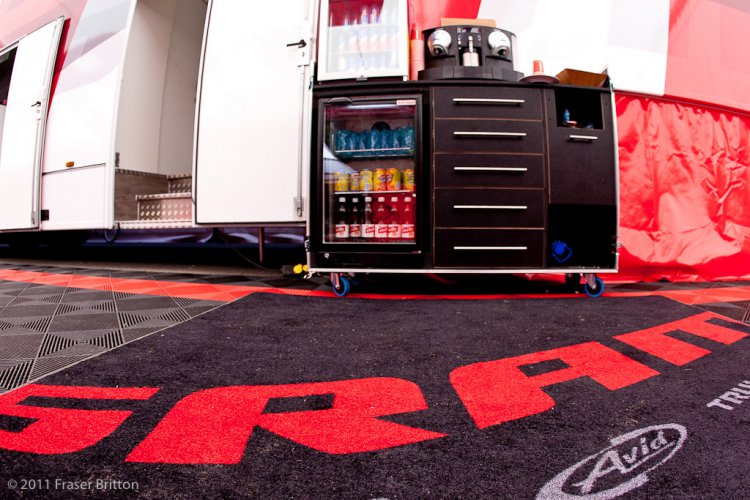 SRAM получил новый трейлер-стенд для Европы!