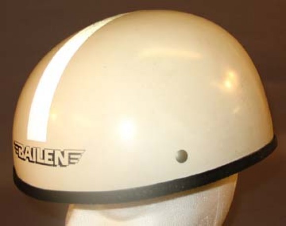 Первый велосипедный шлем Helmet