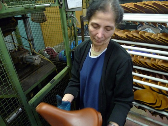 Как делают седла для велосипедов Brooks Как делают седла для велосипедов Brooks