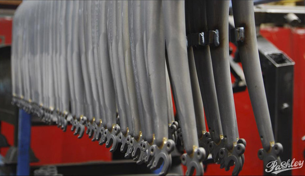 Tweed Run представил весьма симпатичный байк Rugby Tweed Run