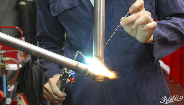 Tweed Run представил весьма симпатичный байк Rugby Tweed Run