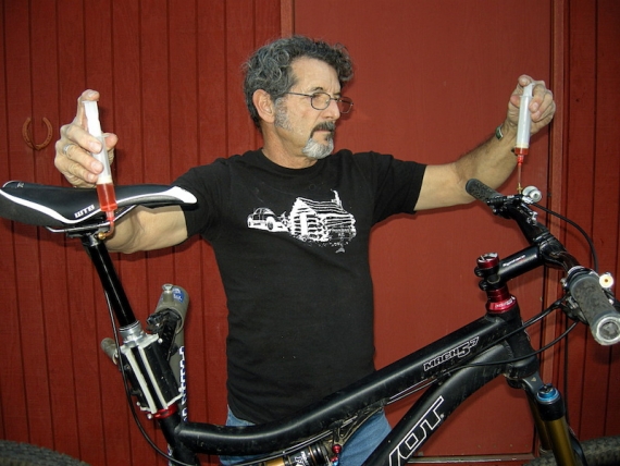 Прокачка RockShox Reverb