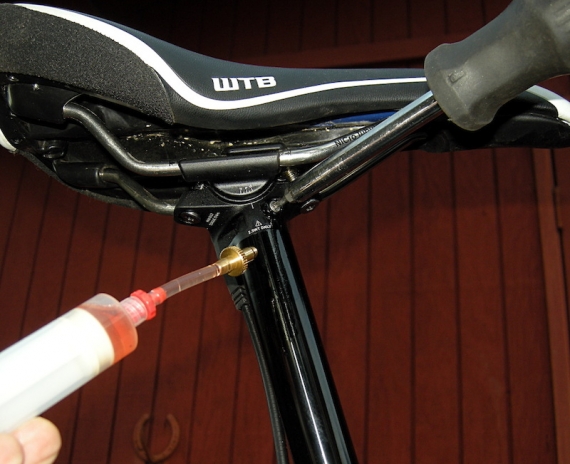 Прокачка RockShox Reverb
