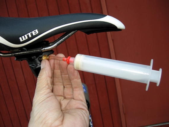 Прокачка RockShox Reverb