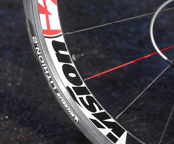 Тест гоночного шоссейника от BH G6 Aero