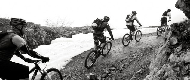 Новинки SRAM RockShox: XLOC, Sid, Revelation и Monarch Новинки SRAM RockShox: XLOC, Sid, Revelation и Monarch