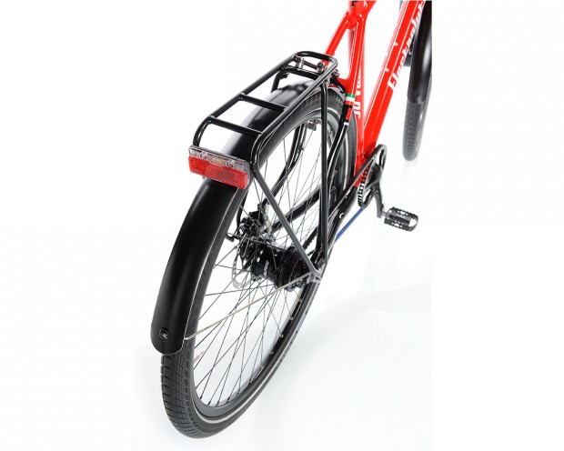 Вилки этих электровелосипедов напоминают вилки Cannondale Lefty