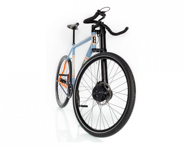 Вилки этих электровелосипедов напоминают вилки Cannondale Lefty