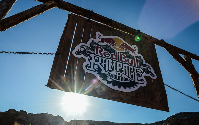 Red Bull Rampage - самое зрелищное соревнование на горных велосипедах Red Bull Rampage - самое зрелищное соревнование на горных велосипедах