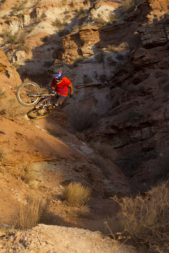 Red Bull Rampage - самое зрелищное соревнование на горных велосипедах Red Bull Rampage - самое зрелищное соревнование на горных велосипедах