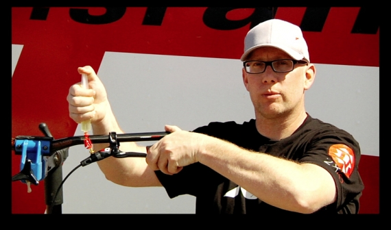 Avid Elixir правильно прокачиваем тормоза