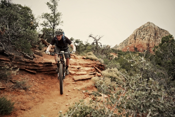 Широкие карбоновые и алюминиевые обода SRAM