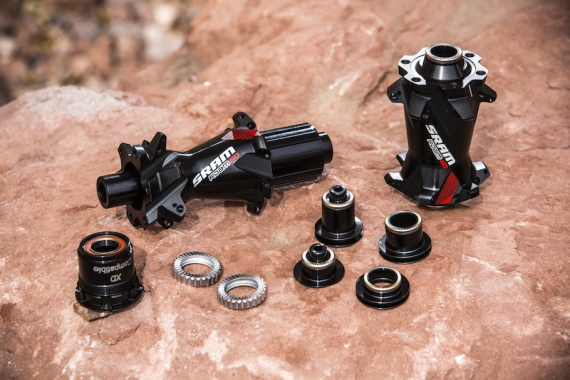 Широкие карбоновые и алюминиевые обода SRAM