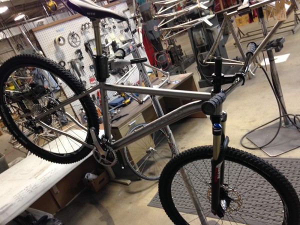 Пробная партия титановых MTB Thomson