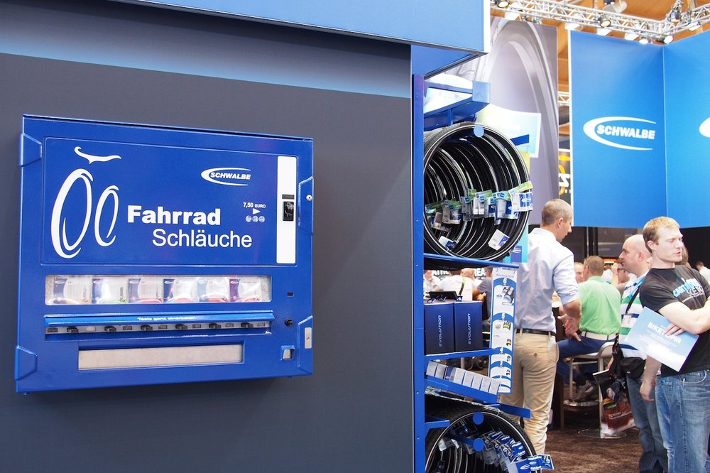 Schwalbe завалили заказами на автоматы по продаже велосипедных камер Schwalbe завалили заказами на автоматы по продаже велосипедных камер