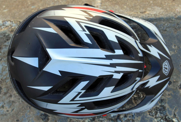 шлем TLD A1