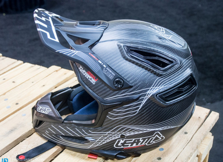 Leatt DBX Carbon фуллфейс нового поколения
